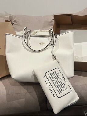 Rare Reversible Coach White Pebble Leather City Large Tote with Zip Pouch Charm